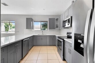 1839 NW 74th St in Miami, FL - Building Photo - Building Photo