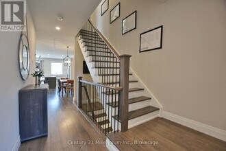 305 Yellow Birch Cres in Blue Mountains, ON - Building Photo - Building Photo