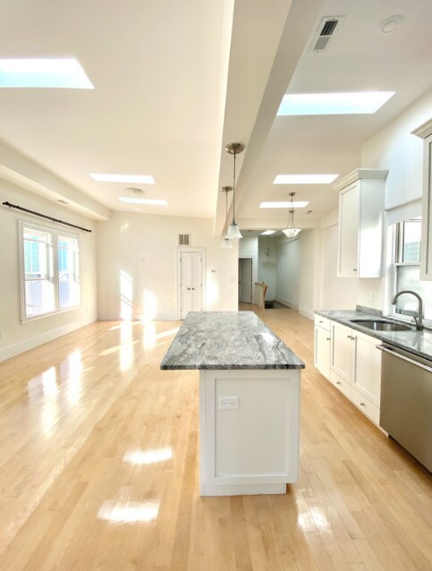 24 Hall St in Somerville, MA - Building Photo - Building Photo