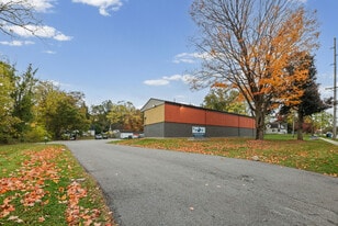 Residences on Lake in Kent, OH - Building Photo