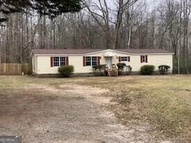 1368 Dee Kennedy Rd in Auburn, GA - Building Photo