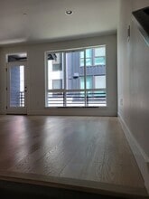 18518 96th Dr NE, Unit D in Bothell, WA - Building Photo - Building Photo