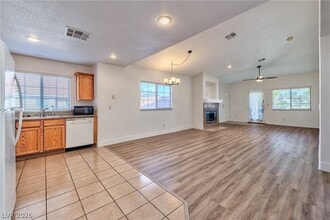 3327 Erva St in Las Vegas, NV - Building Photo - Building Photo