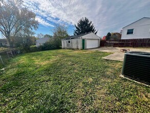 1597 Rock Creek Dr in Grove City, OH - Building Photo - Building Photo