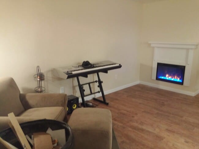 1358 NW Hall Dr in Pullman, WA - Foto de edificio - Building Photo