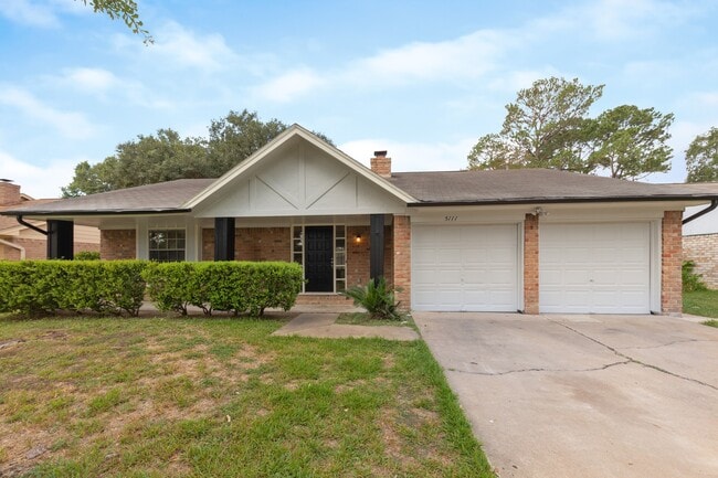 property at 5111 Crystal Bay Dr