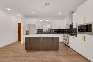 22136 Gilmore St in Los Angeles, CA - Building Photo