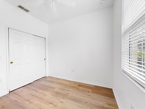 7627 Long Island Dr in Kissimmee, FL - Building Photo - Building Photo