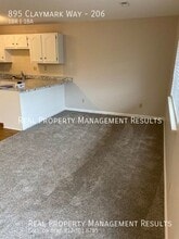 895 Claymark Way in Henderson, KY - Building Photo - Building Photo