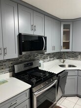 262 Kempsey Dr in North Brunswick, NJ - Building Photo - Building Photo