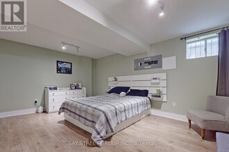 40 Henricks Rd in Markham, ON - Building Photo - Building Photo