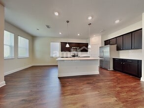 6245 Emerald Hls Wy in Wesley Chapel, FL - Building Photo - Building Photo