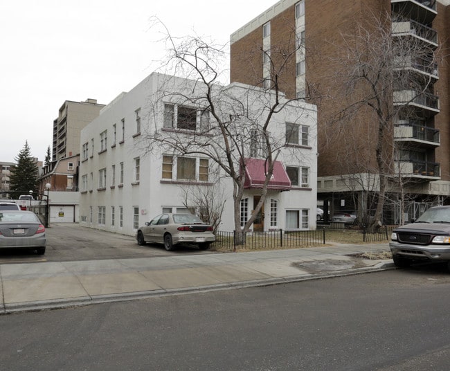 333 13th Ave SW in Calgary, AB - Building Photo - Building Photo