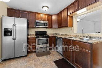 3212 River Villa Way in Indianapolis, IN - Building Photo - Building Photo