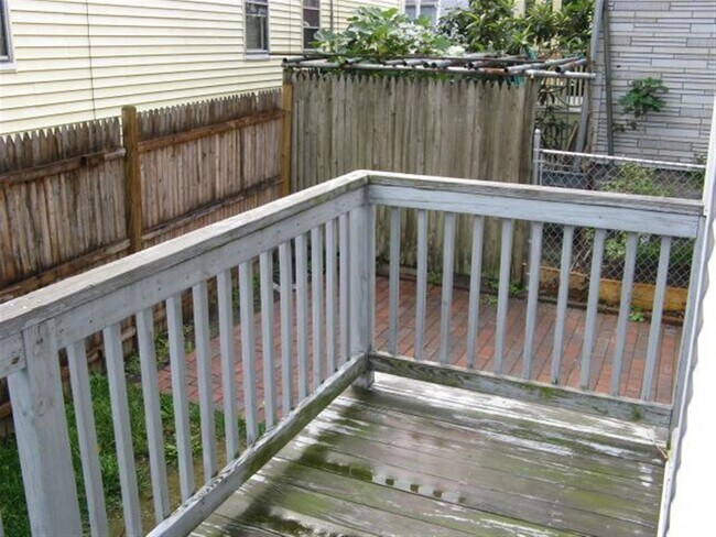 12 Pinkham Rd in Medford, MA - Building Photo - Building Photo
