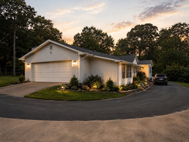 property at 1637 Danville Rd