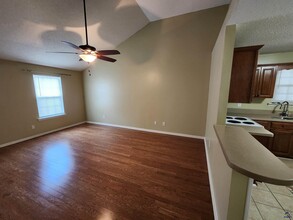 100 Lake Pointe Dr in Warner Robins, GA - Building Photo - Building Photo