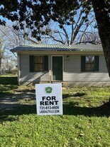 2047 Cedar St in Milan, TN - Building Photo