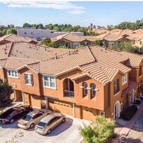 601 Menaul Blvd NE, Unit 2206