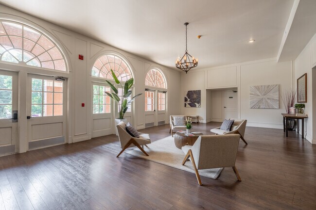 The Penn Warren in Clarksville, TN - Building Photo - Interior Photo