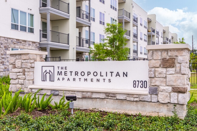 The Metropolitan in Houston, TX - Building Photo - Building Photo