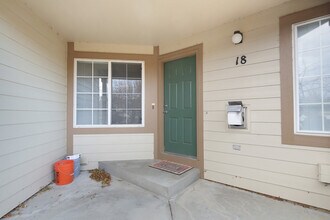 5551 Cornerstone Dr in Fort Collins, CO - Building Photo - Building Photo