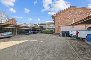 926 E 14th St in Houston, TX - Building Photo