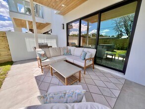 300 SW 7th St, Unit 9-912 in Fort Lauderdale, FL - Building Photo - Building Photo