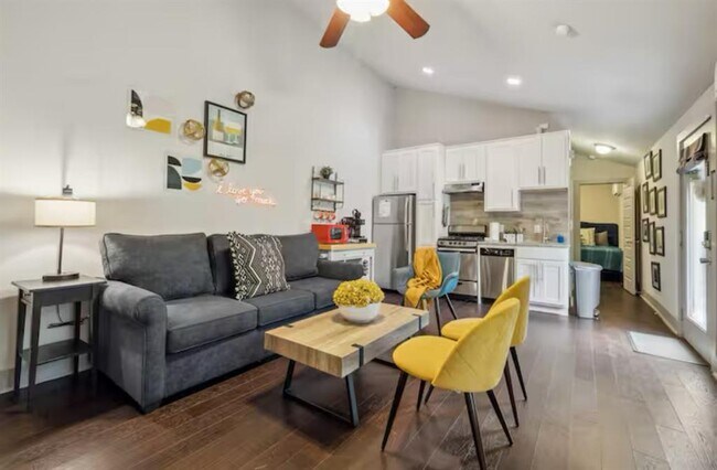 property at 1139 1/2 Poquito St