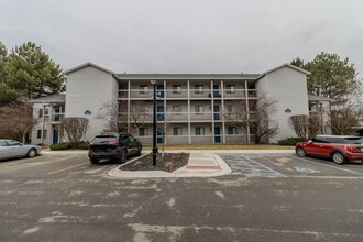 601 Riverine Dr in Traverse City, MI - Building Photo - Building Photo