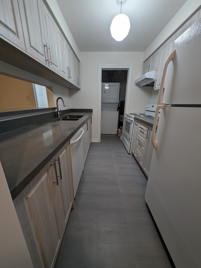 property at 189 Lake Driveway W