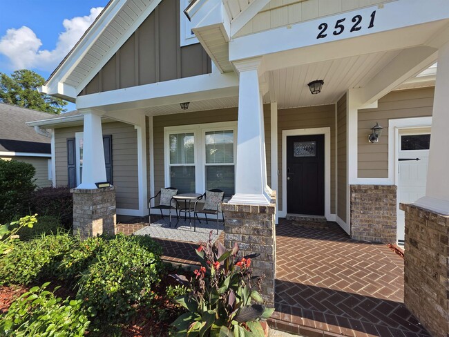 2521 Lantana Ln in Tallahassee, FL - Building Photo - Building Photo