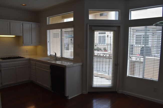 7110 Calabria Ct in San Diego, CA - Building Photo - Building Photo
