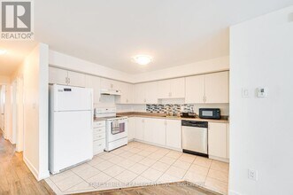 100 Parrotta Dr in Toronto, ON - Building Photo - Building Photo