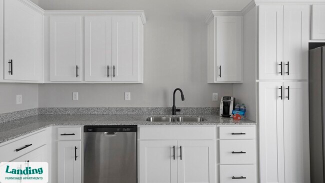 1763 Slaughter Rd, Unit 211 in Madison, AL - Foto de edificio - Building Photo