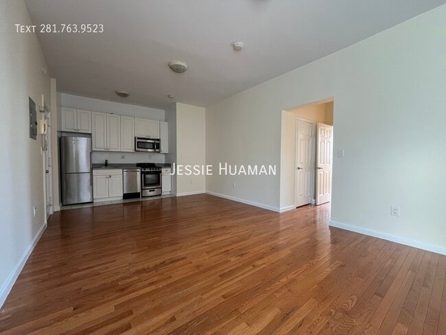 53 W 72nd St in New York, NY - Building Photo - Building Photo