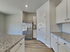 3984 Zepelin Wy in Roebuck, SC - Foto de edificio - Building Photo