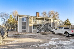 1120 Mazatlan Cir in Colorado Springs, CO - Building Photo