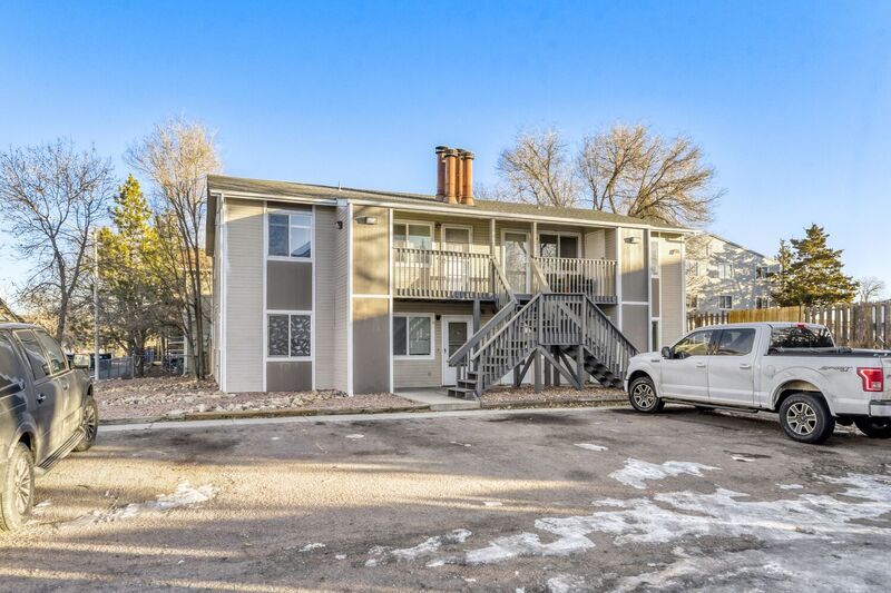 1120 Mazatlan Cir in Colorado Springs, CO - Foto de edificio
