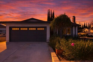 5604 Bloomfield St in Simi Valley, CA - Building Photo