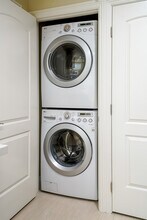 7522 Fountain Ave, Unit 7522 in West Hollywood, CA - Building Photo - Building Photo