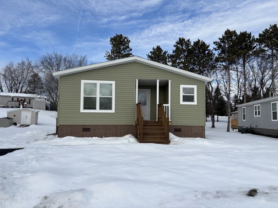 521 Cimarron in Lake Elmo, MN - Building Photo