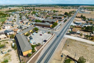 La Hacienda at Villa Victoria in San Elizario, TX - Foto de edificio - Building Photo