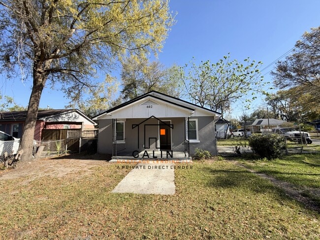 property at 602 W 61st St