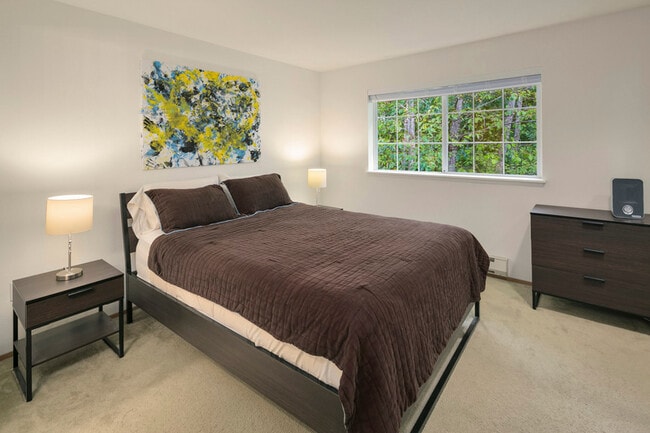 23321 Cedar Way in Mountlake Terrace, WA - Building Photo - Building Photo