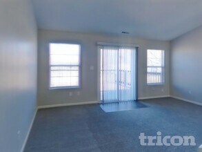 6050 E Solitude Ct, Unit 1502 in Camby, IN - Foto de edificio - Building Photo