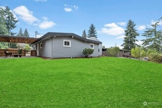 18912 46th Ave S in Seatac, WA - Building Photo - Building Photo