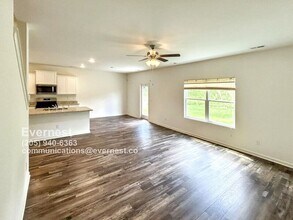 1301 Chelsea Pk Trl in Chelsea, AL - Building Photo - Building Photo