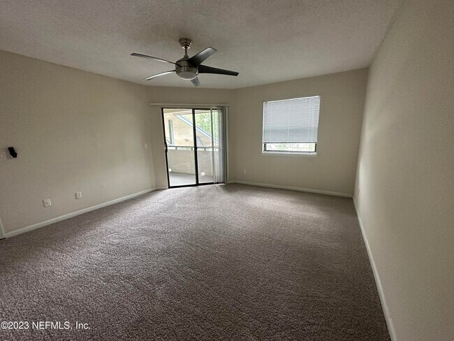 5615 San Juan Ave-Unit -112 in Jacksonville, FL - Building Photo - Building Photo
