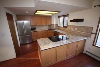 1934 Beaver Pl in Anchorage, AK - Building Photo - Building Photo